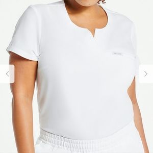 Jaanuu Women's White 1 Pocket Tuck In Scrub Top